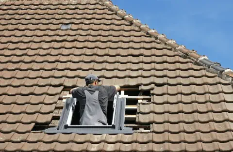 Pose de velux - Sainte-Foy d'Aigrefeuille